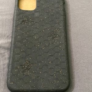 Pela bee edition black iPhone 11 Pro Max case